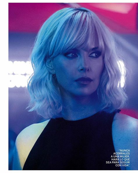 Atomic Blonde Outfits, Atomic Blonde Charlize Theron, Charlize Theron Hair, Medium Length Blonde Hair, Blonde Hairstyle, Atomic Blonde, Blonde Haircuts, Athletic Hairstyles, Charlize Theron