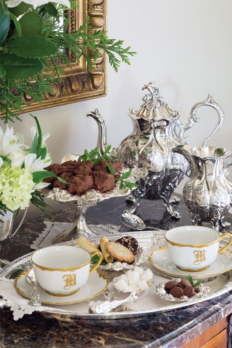 Polished to a lustrous sheen, silver adds a hallmark of grace to the table. Mixing her signature pattern with prized heirlooms and other collected treasures, a Southern hostess sets the scene for celebration. Tea Display, Victoria Magazine, Silver Tea Set, Silver Tea, Christmas Tea, Tea Art, Tea Tray, Tea Service, Tea Recipes