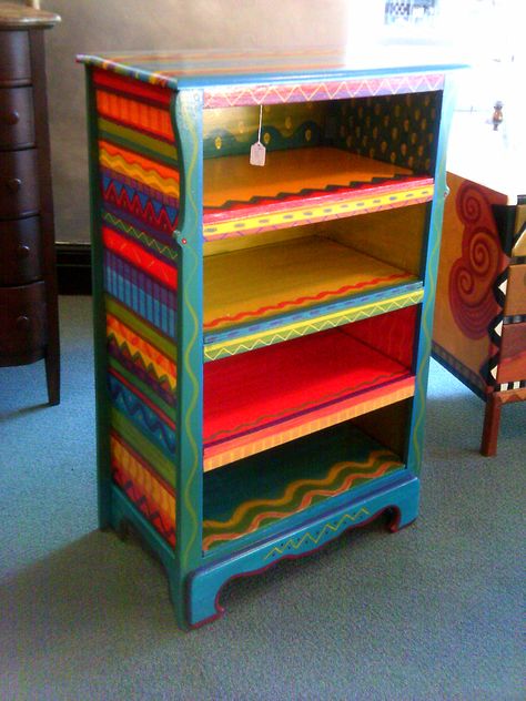 Painting Shelf Ideas, Diy Painted Shelf, Funky Painted Shelves, Painting Shelves Ideas, Shelf Painting, Painted Shelves Ideas, Colorful Shelves, Painted Shelf Ideas, Painted Shelf