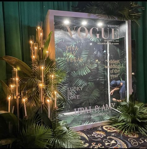 Tropical Theme Photo Booth, Tropical Set Design Photoshoot, Jungle Glam Wedding, Jungle Theme Event, Forest Theme Backdrop, Jungle Photobooth, Tropical Event Decor, Photo Booth Ideas Events Party Backdrops, Interactive Event Ideas