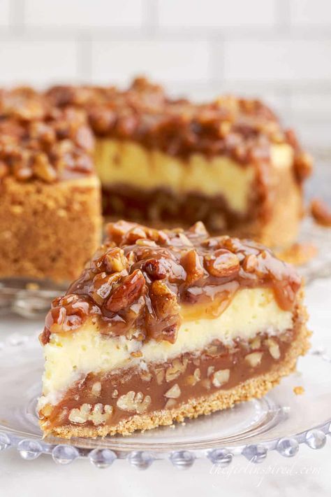 Cheesecake Coffee Cake, Creamiest Cheesecake, Pecan Pie Cheesecake Recipe, Caramel Pecan Pie, Cheesecake Layer, Pecan Pie Cheesecake, Pecan Cheesecake, Pie Cheesecake, Cracker Crust