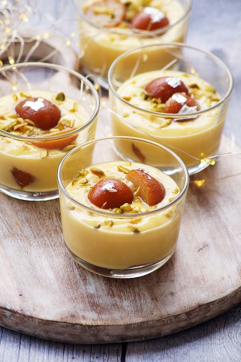 Desi Desserts, Nut Free Desserts, Easy Indian Dessert Recipes, Easy Indian Dessert, Gulab Jamun Recipe, Jamun Recipe, Food Fusion, Indian Dessert, Gulab Jamun