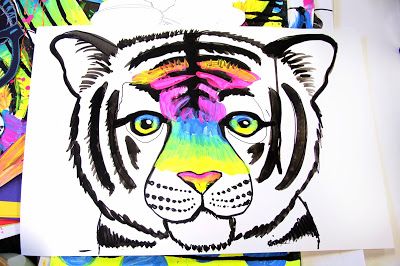 Neon Giraffe, Tiger Paintings, Third Grade Art, Childrens Art Projects, Neon Paint, Smart Class, Animal Art Projects, 4th Grade Art, 3rd Grade Art