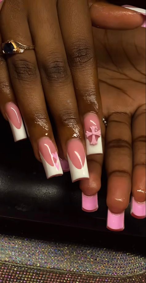 Nails For Baby Shower Girl, Pink Baby Shower Nail Ideas, Babyshower Nails For A Girl, Girl Baby Shower Nails, 2000s Nails Acrylic Black Women, Baby Shower Nails Girl, Pink Nails With Charms Y2k, Shower Nails, Baby Shower Nails