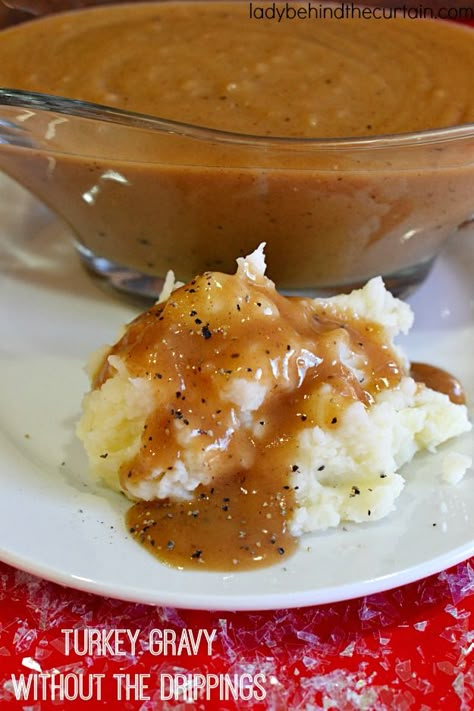 Turkey Gravy Without the Drippings - Lady Behind The Curtain Best Turkey Gravy, Turkey Gravy From Drippings, Making Turkey Gravy, Keto Turkey, Turkey Gravy Recipe, Homemade Gravy, Easy Turkey, Turkey Gravy, Thanksgiving Dishes