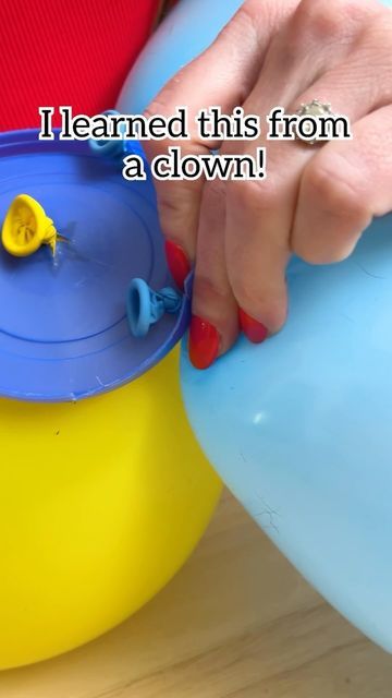 Diy Foil Balloons, Party Decor Without Balloons, Balloon Hot Air Balloon Diy, How To Make A Balloon Flower, How To Make Flower Balloons, Balloons Over Broadway Balloon Ideas, How To Decorate With Balloons, Balloon Flowers Diy, Easy Balloon Decorations