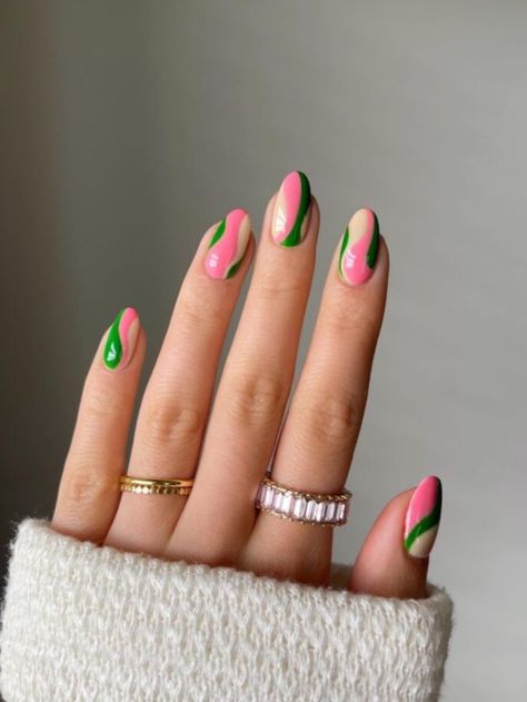 Pink And Green Nail Designs, Line Nail Designs, Fall Toe Nails, Swirl Nail Art, Toes Nails, Green Nail Art, Toe Nail Color, Green Nail Designs, Lavender Nails