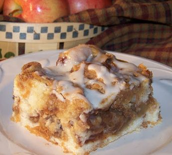 Apple Streusel Coffee Cake, Pokemon Torte, Coffee Cake Recipes Easy, Apple Coffee Cakes, Apple Streusel, Streusel Coffee Cake, Cake Mug, Coffee Cake Recipe, Canned Apples