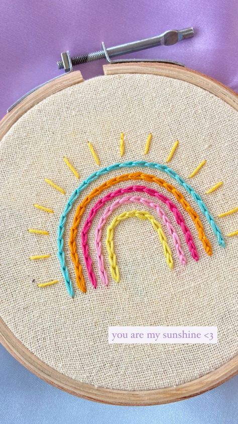 embroidery ideas Embroidery Designs Rainbow, Rainbow Hand Embroidery, Rainbow Embroidery Design, Embroidery On Bags Ideas, Embroidery Inspiration Easy, Embroidery Rainbow Pattern, Creative Mending Embroidery, Embroidery On Kids Clothes, Embroidery Kids Clothes