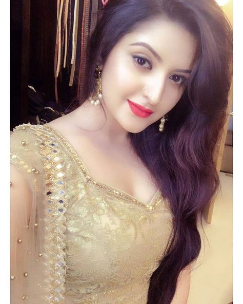 Bong Actress on Instagram: “#porimoni Follow @bong.actress” Girl Dps, Couples Hugging, Avatar Images, Dp Stylish, Couples Photography, Girls Dp, Girls Dpz, India Beauty, Desi Beauty