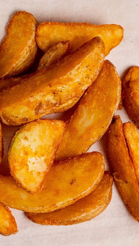 Homemade oven fries. Oven Fries, Greasy Food, Acidic Foods, Easy Meals For Kids, Healthy Eating For Kids, Peeling Potatoes, Fries In The Oven, Oven Recipes, Kids Recipes