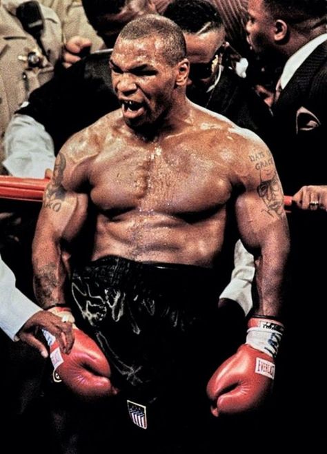 Mighty Mike, Mike Tyson Boxing, Boxing Images, Iron Mike, Muhammed Ali, Boxing Posters, Boxing History, Boxing Champions, Usain Bolt