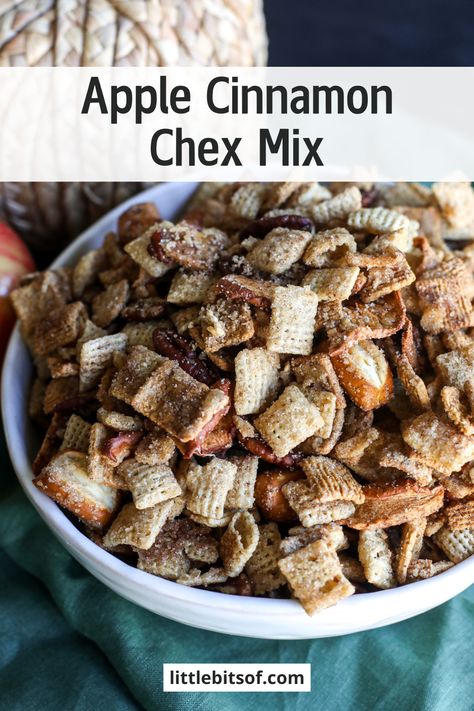 Apple Cinnamon Chex Mix Autumn Chex Mix Recipe, Maple Chex Mix Recipes, Harvest Chex Mix Recipes, Cinnamon Chex Mix Recipes, Thanksgiving Chex Mix Recipes, Sweet Chex Mix Recipe, Cereal Mixes, Fall Chex Mix Recipes, Cinnamon Chex Mix