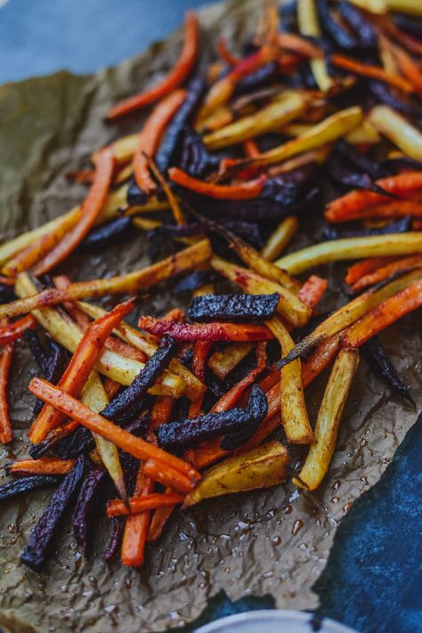 Easy Baked Root Veggie Fries Recipe Root Vegetable Fries, Root Veggie Recipes, Vegetable Fries, Carrots And Beets, Root Vegetables Recipes, Veggie Fries, Vegan Christmas Recipes, Meatless Recipes, Root Veggies