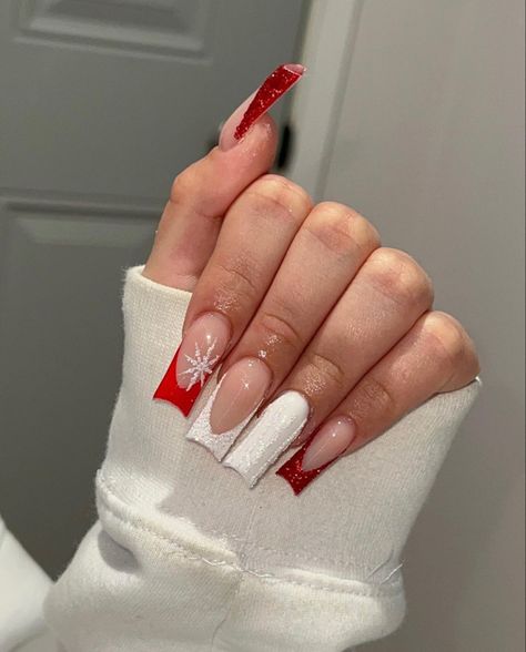 Her Nails, White Nail, Christmas Nail, Christmas Nails, Nail Designs, Nail Polish, Nail Art, Nails, Christmas