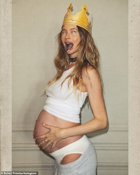 Burger King Crown, Pregnant Model, Pregnant Celebrities, King Crown, Behati Prinsloo, Kings Crown, Happily Married, Burger King, Three Kids