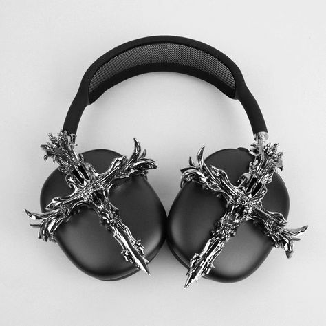 Gothic Resin Cross Accessories Headphone Cover Detail Product information: Touch: Hard Case Applicable headset brand: Apple Popular elements: Gothic Material: Resin Color classification: Silver Single (single package), Gun Color single (single package), silver 1 pair (1 pair packaging), Gun Color 1 pair (1 pair packaging), the product is 3D printing resin material fragile Applicable headset model: Apple AirPods Max Non Apple branded products, compatible with Apple models. Packing list... Black Airpods Max Aesthetic, Apple Headset, Headphones Cover, Airpods Max Case, Cross Accessories, Resin Cross, 3d Printed Products, Headphone Cover, Cute Headphones