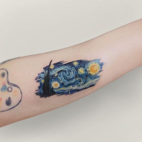 Arm Cuff Tattoo, Starry Night Tattoo, Dumbest Tattoos, Van Gogh Tattoo, Hard Tattoos, Night Tattoo, Cuff Tattoo, Tatuaje A Color, The Starry Night