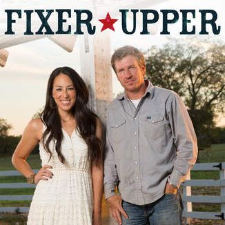 Jo Gaines, Gaines Fixer Upper, Chip And Jo, Chip And Joanna Gaines, Tv Couples, Great Tv Shows, Reality Tv Shows, Joanna Gaines, Best Tv Shows