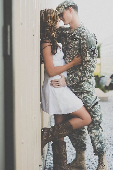 Military Couple Photography, Military Boyfriend, Military Engagement Photos, Halloween Costume Couple, Military Couple, Military Photography, Military Couples, Military Girlfriend, Army Couple