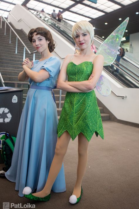 Wendy and Tinkabell cosplay                                                                                                                                                                                 More Diy Tinkerbell Costume, Wendy Costume, Tinkerbell Cosplay, Tinkerbell Costume, Friend Costumes, Fantasia Disney, Princess Cosplay, Disney Cosplay, Casual Cosplay