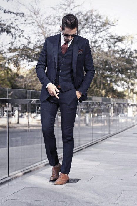 Navy Blue Suit Brown Shoes Guys Clothing Styles Wedding Suits Men Blue, Stil Masculin, Dapper Grooms, Costume Bleu, A Man In A Suit, Man In A Suit, Suits Men, Groom Looks, Groomsmen Suits