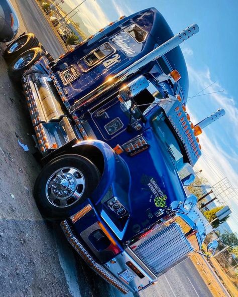 Trucks Cold & Time Pepe's🚛🇲🇽☝️ on Instagram: “🔵👑💎UNO DE LOS CONSENTIDOS, KENWORTH T800💎👑🔵 SÍGANOS EN FACEBOOK: TRUCKS COLD & TIME PEPE'S 🤩🇲🇽🤑Puro Tracto Mamalon🤑🇲🇽🤩 🚛🇲🇽Los Mejores…” Kenworth T800, Bus Skin Design, Hot Trucks, Cold Time, Toyota Supra Mk4, Trailer Truck, Document Sign, New Photo Download, February 3