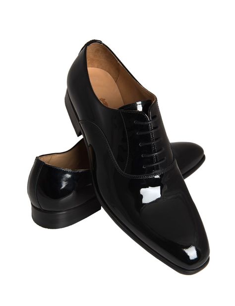 FERRAGAMO - Black Patent Leather Mens Black Dress Shoes, Mens Fashion Wedding, Leather Formal Shoes, Lace Up Dress, Black Plain, Black Dress Shoes, Nude Shoes, Moccasins Shoes, Mens Fashion Fall