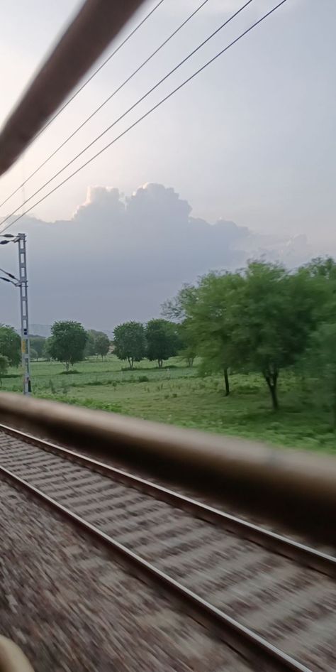 Morning Train Snap, Fake Train Snaps, Travel Train Aesthetic, Local Train Snap, Train Travel Stories Instagram, Train Snapchat Stories, Train Snap, Delhi Pics, Bugatti Wallpapers