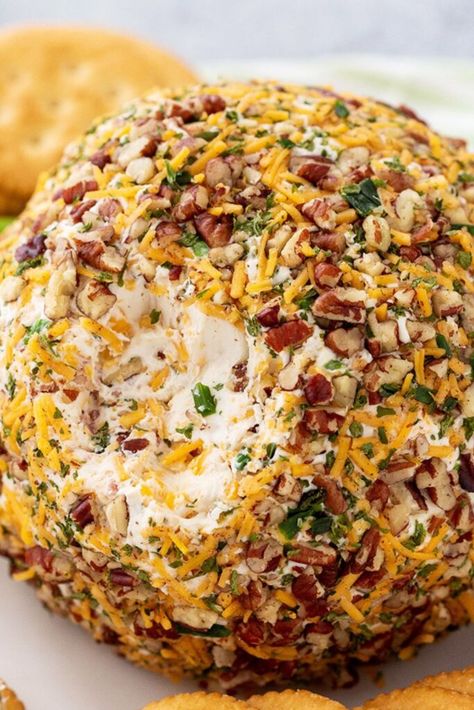 Pioneer Woman Bacon Ranch Cheese Ball Popper Cheese Ball, Bacon Ranch Cheese Ball Recipe, Bacon Ranch Cheese Ball, Ranch Cheese Ball, Cheese Ball Recipes Easy, Cheese Spreads, Cream Cheese Ball, Ball Recipes, Healthy Sauces