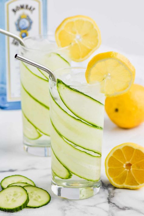 Cooking Fast Food, Gin Tonic Recipe, Shake Drink, Detox Water Recipe, Home Burger, Infused Gin, Tonic Recipe, Lemon Cucumber, Gin Lemon