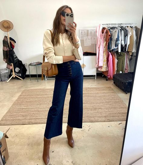 Valeria Lipovetsky’s Instagram profile post: “First official day at our new office space ✨ who’s ready for a new outfit mirror series?” Tik Tok Fashion, Valeria Lipovetsky, 2022 Style, The Best Advice, New Office, Winter Outfit Inspiration, Best Advice, Street Style Inspiration, Office Outfits