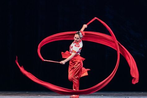 Chinese Ribbon Dance, New Dances, Chinese Civilization, Ribbon Dance, Anatomy Poses, Human Reference, Body Pose Drawing, Body Reference Poses, Human Poses Reference