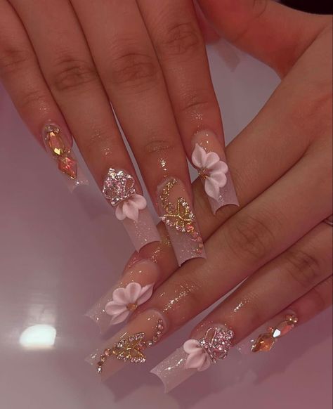 Gold Pink Nails Acrylic, Quinceañera Short Dresses, Pink And Rose Gold Nail Ideas, Quince Nails Ideas, Quinceanera Rose Gold Theme Nails, Extra Quince Nails, Pink And Gold Sweet 16 Dress, 15 Pink Nails, Quince Nails Blush Pink