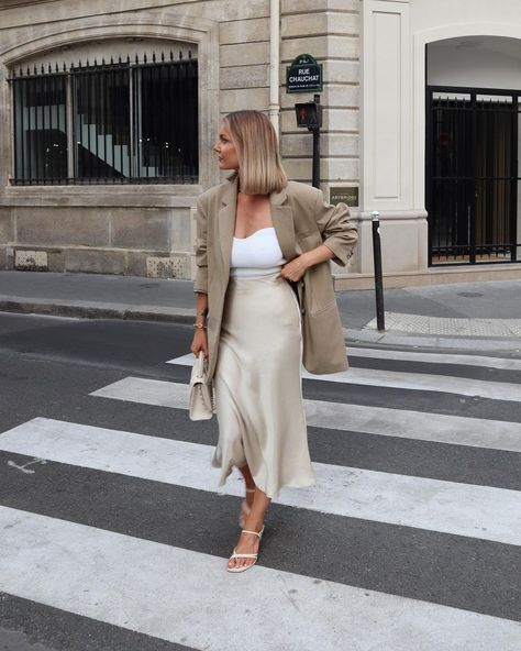 Satin Skirt Outfit Summer, Satin Midi Skirt Outfits, Aesthetic Lawyer, Midi Skirt Outfits Summer, Petite Fashion Outfits, Satin Outfit, Satin Skirt Outfit, Slip Dress Outfit, Spring Skirt Outfits