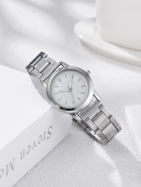 Round Pointer Quartz Watch Silver Wrist Watch Women, Silver Watch For Women, Silver Wrist Watch, Wrist Watches For Women, Silver Bracelet Watch, Watch Photography, Pretty Watches, Watches Women Michael Kors, Silver Watches Women