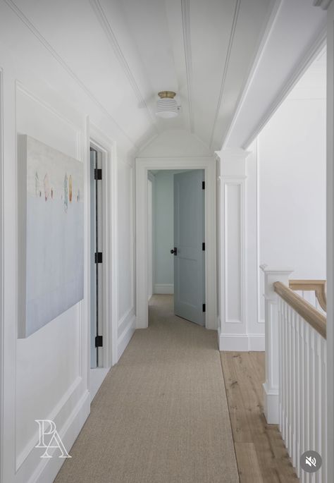 Cape Cod Hallway, Cape Cod House Bathroom, Cape Cod Laundry Room, Cap Cod Interior Design, Cape Cod Style House Interior, Cape Cod Home Decor, Cape Cod Style House Interior Design, Cap Cod Style Homes Interior Design, Cape Cod Fireplace