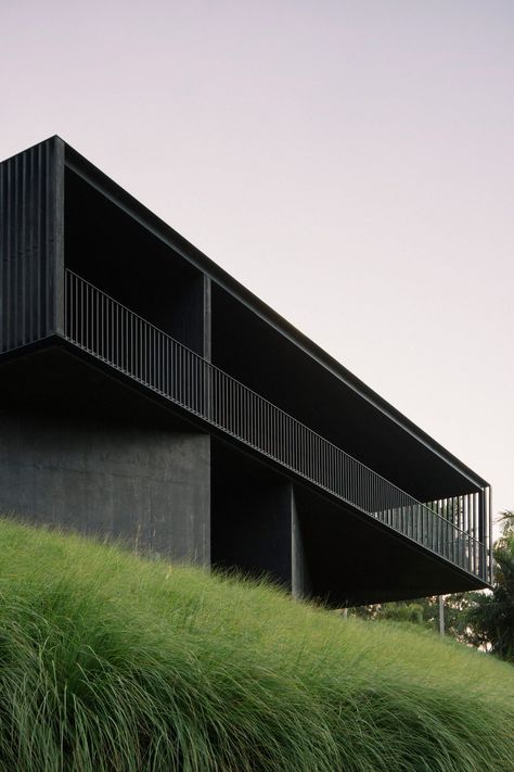 Federal House, Houses Architecture, Black Concrete, Wild Photography, Concrete Home, Concrete House, Contemporary Architecture, New South Wales, Architecture House