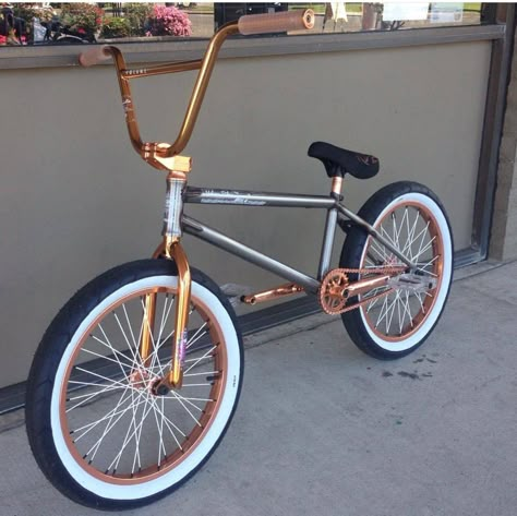 Cool bmx bikes Custom Bmx Bikes, Bmx Bikes Custom, Black Bmx Bike, White Tires, Black Bmx, Bmx Girl, Bmx Bike Parts, Bmx 20, Bmx Cruiser