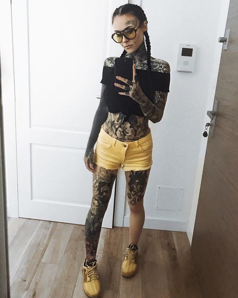 Morning! 💛 ootd Shorts @bershkacollection Shoes @adidas climacool Top @asos Shades @crapeyewear 💛 #crapeyewear #bershka #adidas… Tattoo Photoshoot, Monami Frost, Dragon Sleeve Tattoos, Body Suit Tattoo, Face Tattoos, Inked Babes, Alternative Girls, Tattoo Models, Inked Girls