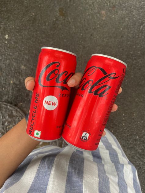 Coke Zero Aesthetic, Zero Aesthetic, 2000s Couples, Coca Zero, Coca Cola Zero, Coke Zero, Diet Coke, School Snacks, Starbucks Drinks