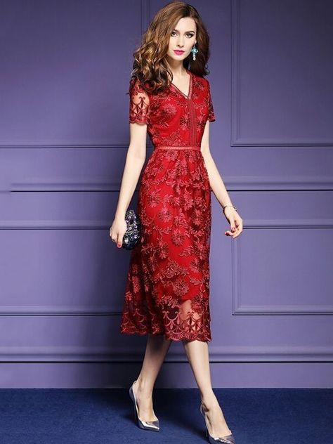 Ultra gorgeous most Demanding new Vince Lace Embellished Mother Of The Bride Evening dress 2022-23 Dress Kebaya, Red Lace Dress, Red Dresses, Beauty Dress, Red Midi Dress, 가을 패션, Embroidery Dress, Ladies Dress Design, Red Lace