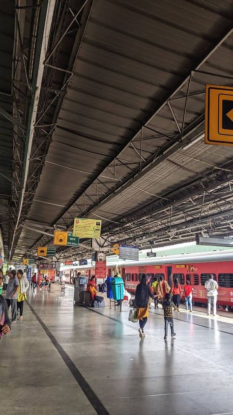 Railway Station Snap, Railway Station Aesthetic, Station Snap, Journey Aesthetic, Photoshop Presets Free, Murugan Wallpapers, Wings Wallpaper, Free Lightroom Presets Portraits, Travel Picture Ideas