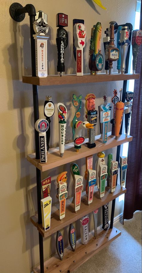 Beer Taps Display Ideas, Bar Tap Display Ideas, Bar Tap Ideas, Beer Tap Handle Ideas, Tap Handle Ideas, Diy Beer Tap, Beer Tap Display, Beer Tap Handle Display, Brewery Merch