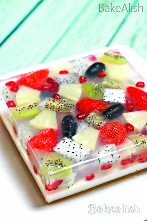 Jelly Fruit Cake, Kids Desserts, Agar Agar Jelly, Fruit Birthday Cake, Fresh Fruit Desserts, Jelly Fruit, Agar Jelly, Fresh Fruit Cake, Cake Beautiful