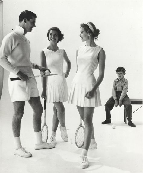 70s Sports Fashion, Pickleball Photoshoot, Tennis Outfit Cute, Female Tennis Players, Rugby 7s, Tennis Aesthetic, Female Tennis, Tennis Outfits, Tennis Wear