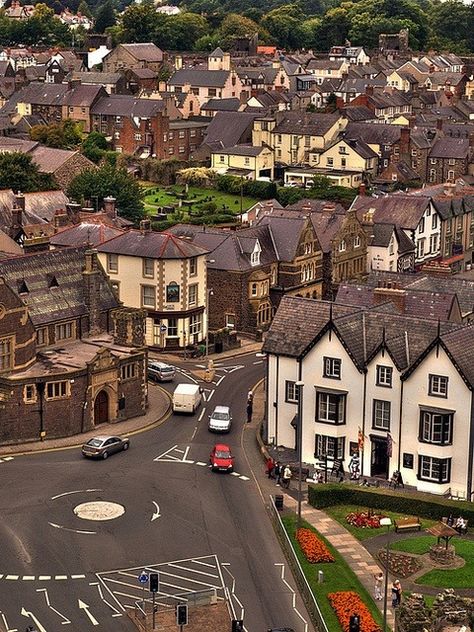 English Town, Famous Castles, Wales Uk, England And Scotland, A Town, England Uk, England Travel, Uk Travel, Wales England