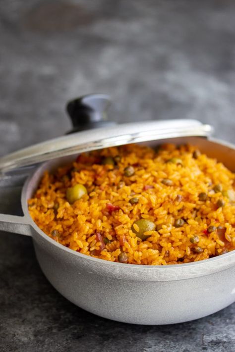 Sofrito Rice Recipes, Puertican Rice And Beans, Green Pigeon Peas Recipes, Arroz Gandules, Spanish Sofrito, Latin Rice, Puerto Rican Recipes Rice, Puerto Rican Rice And Beans, Dominican Rice