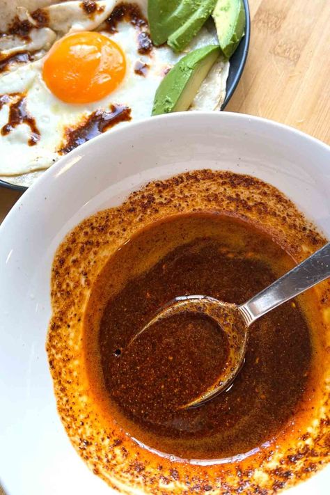 Mexican Chili Oil, Make Chili Oil, Spicy Chili Oil, Sesame Allergy, Chile Oil, Chili Oil Recipe, Mexican Chili, How To Make Chili, How To Make Salsa