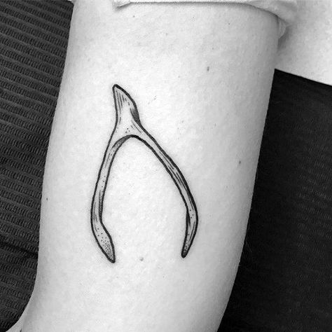 40 Wishbone Tattoo Designs For Men - Forked Bird Bone Ideas Mens Tattoo Designs, Wishbone Tattoo, Side Thigh Tattoos, Bird Bones, Tattoo Removal Cost, Bone Tattoo, Band Tattoos, Tattoo Schrift, Bone Tattoos